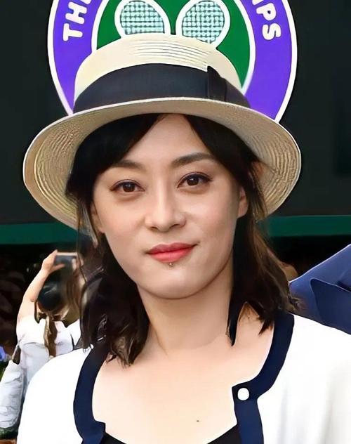 管家婆期期四肖四码中特管家和孙俪唇下痣没了与孙俪嘴唇的痣