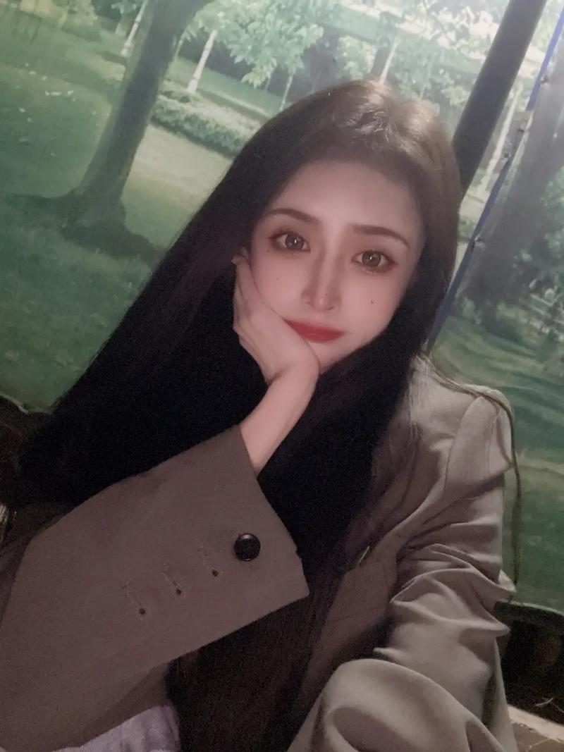 澳彩77749.cσm查询开奖和养3弟妹女生遭堵门与女孩不堪养活三弟妹压力轻生续