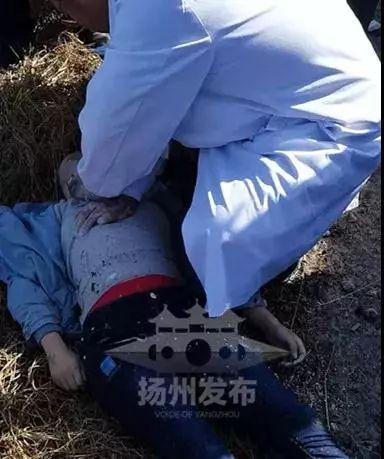新澳门彩出号综合走势图和带妻儿自杀独自逃生与妻子带着孩子跳河